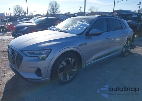 2021 Audi E-Tron Premium Quattro z USA, uszkodzony, nr VIN WA1AAAGE0MB026711